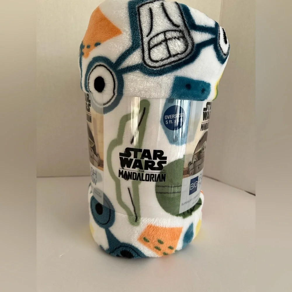 NWT Star Wars The Mandalorian Big One Plush Oversized Throw Blanket 6’x6’ Gift